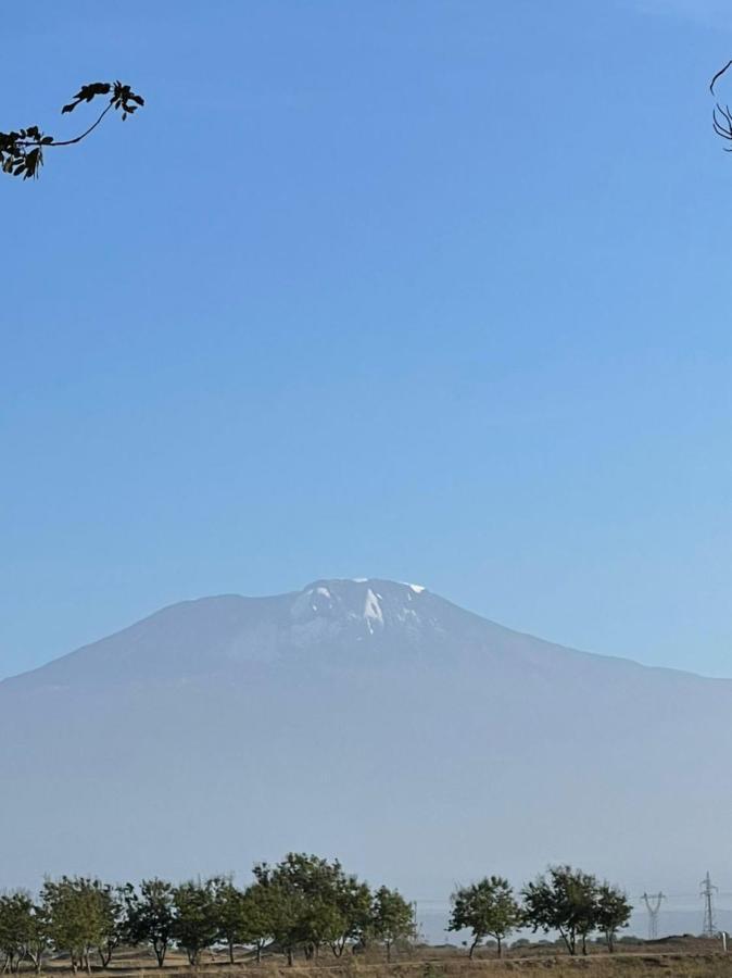 Boma la Ngombe Evelina House旅舍 外观 照片