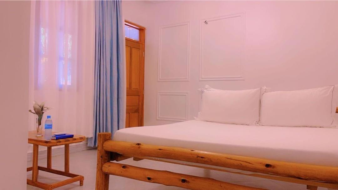 Boma la Ngombe Evelina House旅舍 外观 照片